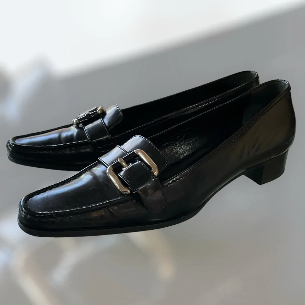 Prada Loafer, black, low heel, Classic! Great Condition! Size 38.5 / 8 - Picture 2 of 16